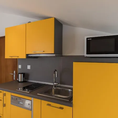 Romance - One Bedroom With Patio R3 Apartament *